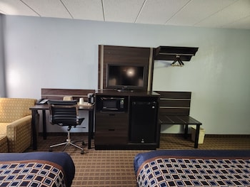 Standard Double Room, 2 Queen Beds, Accessible