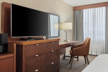 Premium Room, 1 King Bed, Corner