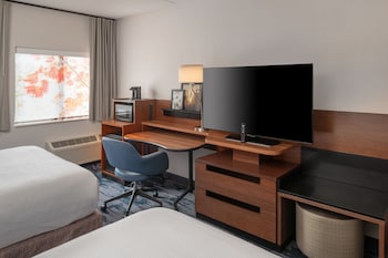 Room, 2 Queen Beds, Hearing Accessible
