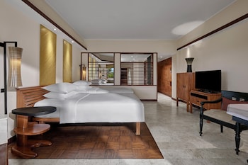 Room, 2 Twin Beds, Garden View
