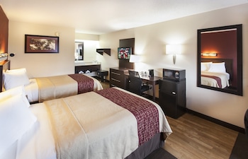 Deluxe Room, 2 Double Beds (Smoke Free)