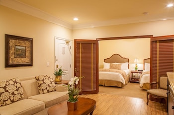 Suite, Multiple Beds, Non Smoking (Living Room;with Sofabed)
