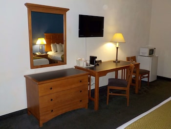 Standard Room, 2 Queen Beds, Smoking