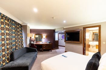 Premium Room, 1 King Bed, Club Lounge Access