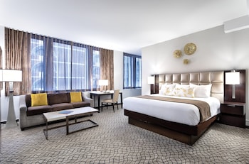 Studio Suite, 1 King Bed with Sofa bed, Kitchenette