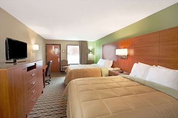 Standard Room, 2 Queen Beds, Non Smoking, Refrigerator & Microwave