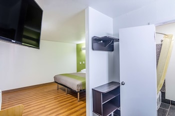 Standard Room, 1 King Bed, Non Smoking, Refrigerator & Microwave