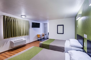 Standard Room, 2 Double Beds, Non Smoking, Refrigerator & Microwave