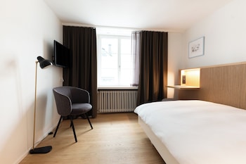 Boutique Queen Room