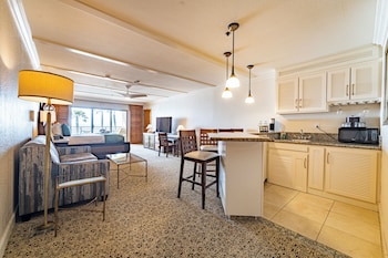 Junior Suite, 1 King Bed with Sofa bed, Ocean View