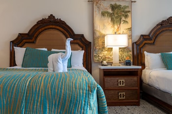 Standard Suite, 2 Queen Beds