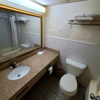 Economy Double Room, 2 Double Beds