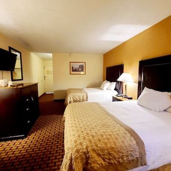 Economy Double Room, 2 Double Beds