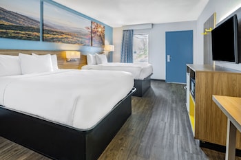 Double Room, 2 Double Beds, Non Smoking