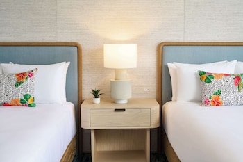 Signature Room, 2 Queen Beds, Accessible, Ocean View
