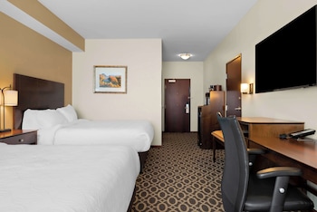 Business Room, 2 Queen Beds, Accessible, Non Smoking
