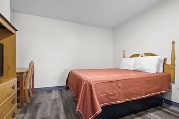 Room, 1 King Bed, Smoking