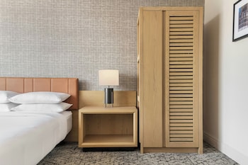 Junior Suite, 1 King Bed