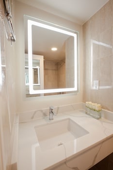 Luxe Two Double Beds