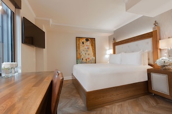 Luxe King Room