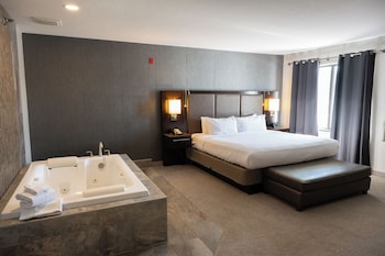 Luxury Suite, 1 King Bed, Non Smoking, Hot Tub