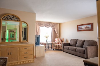 Grand Studio Suite, 1 Queen Bed with Sofa bed, Non Smoking, Hot Tub