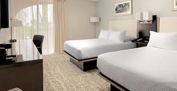 Room, 2 Queen Beds (Mobility/Hearing Accessible, Tub)