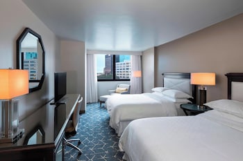 Deluxe Room, 2 Queen Beds, City View