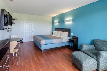 Standard Room, 1 King Bed, Non Smoking