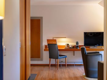 Premium Room, 1 King Bed