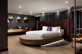 Suite, 1 Bedroom, City View