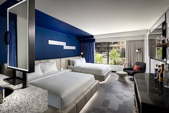 Deluxe Room, 2 Queen Beds