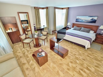 Superior Suite, 1 King Bed (Privilege room)