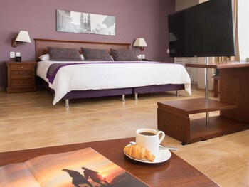 Superior Room, 1 King Bed