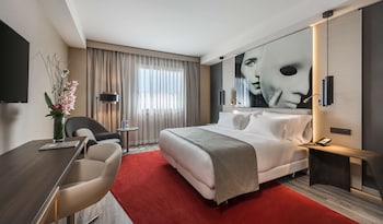 Premium Room (Extra Bed 3 adults)