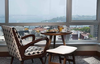 Superior Room, 1 King Bed, Sea View