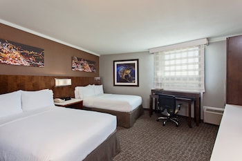Standard Room, 2 Double Beds, Accessible (Communications)