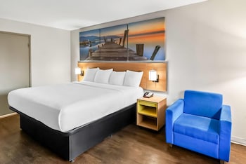 Standard Room, 1 King Bed, Smoking