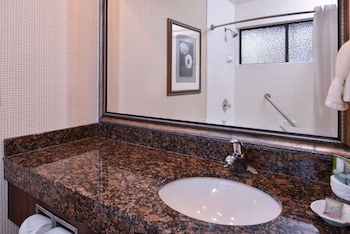 Standard Room, 2 Queen Beds, Non Smoking, Refrigerator