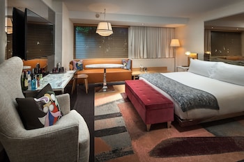 Premier Room, 1 King Bed, Non Smoking