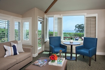 Deluxe Studio Suite, 1 King Bed with Sofa bed, Non Smoking, Harbor View
