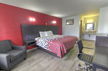 Standard Room, 1 King Bed, Smoking