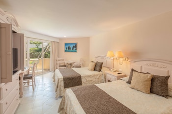 Standard Room, Balcony, Garden View