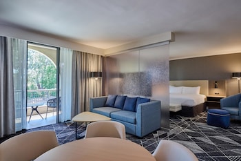 Junior Suite, 1 King Bed with Sofa bed, Microwave