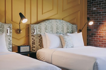 Deluxe Room, 2 Queen Beds