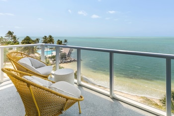 Suite, 1 Double Bed, Balcony, Oceanfront