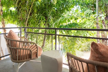 Room, 2 Queen Beds, Balcony