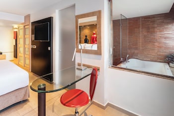 Grand Room (Premium Views - The Level Access,2+1)