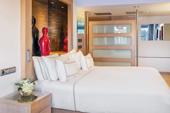 Grand Room (Premium Views - The Level Access,2+1)