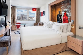 Grand Room (Premium Views - The Level Access,2+1)